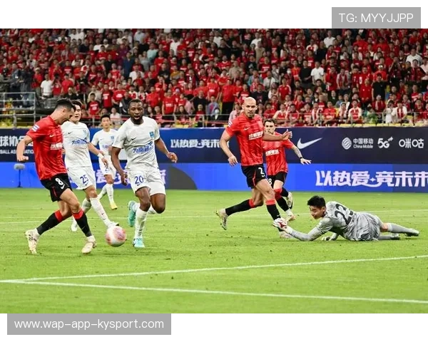 成都蓉城前场整体前压使对方退无可退