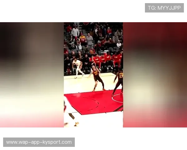 文班亚马追身大帽然后一条龙暴扣太震撼 文班亚马追身大帽然后一条龙暴扣太震撼