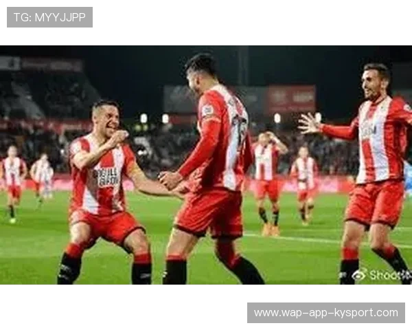 西汉姆联引进高空争抢专家